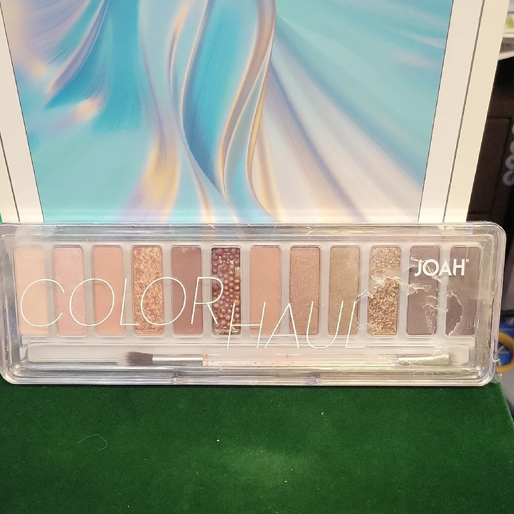 Joah Color Haul Eyeshadow 12 Color Palette New Sealed Compact JET02 First Dance